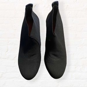 Kenneth Cole Gentle Comfort Black Ankle Boots